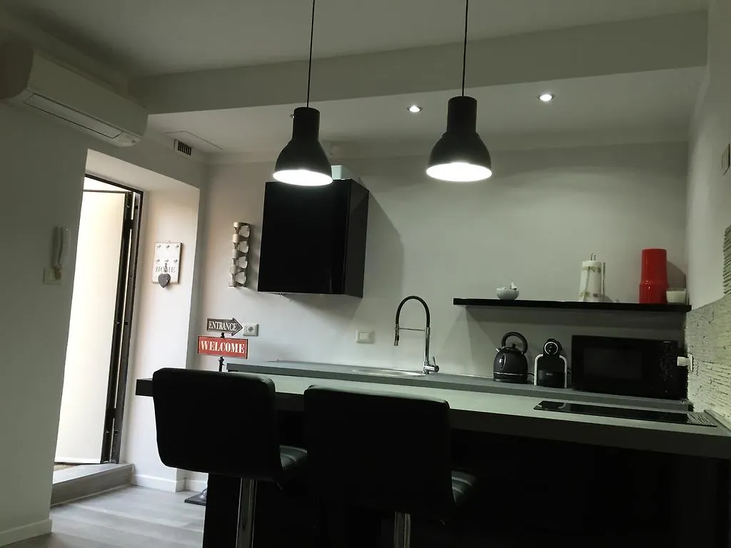 Apartment Kibilu - Via Confalonieri - Stazione Garibaldi - Zona Isola Milan