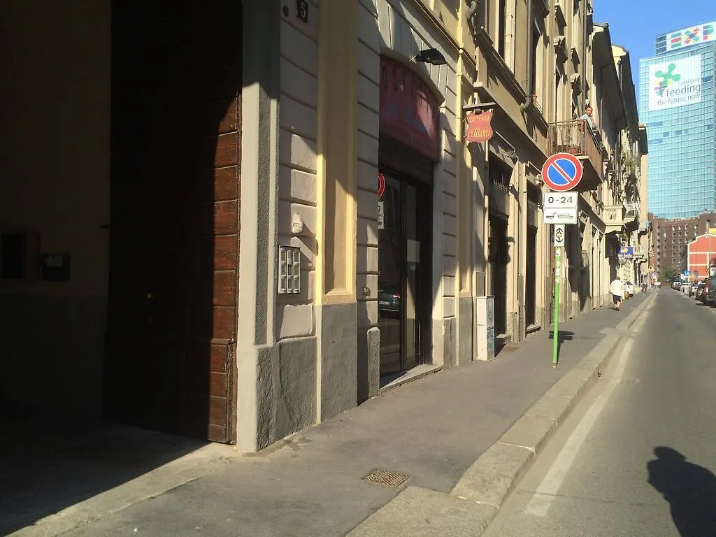 Apartment Kibilu - Via Confalonieri - Stazione Garibaldi - Zona Isola Milan Italy