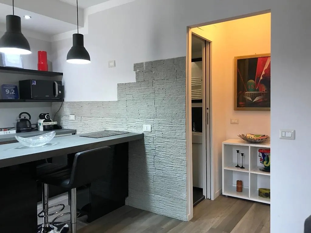 Apartment Kibilu - Via Confalonieri - Stazione Garibaldi - Zona Isola Milan
