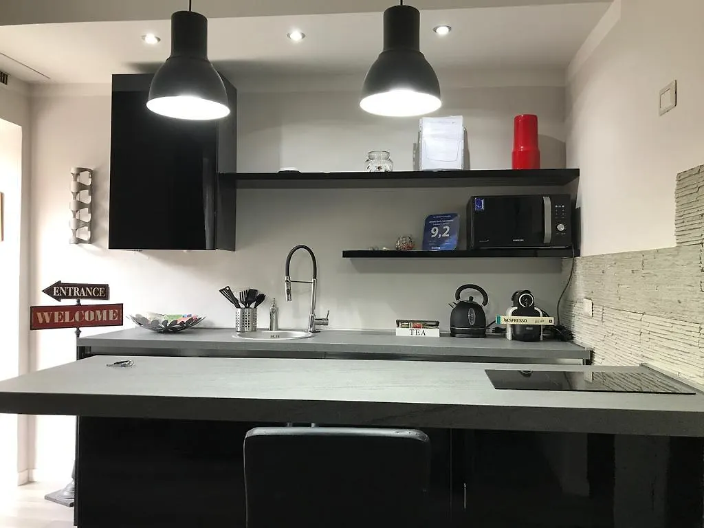 Kibilu - Via Confalonieri - Stazione Garibaldi - Zona Isola Милан Апартаменты