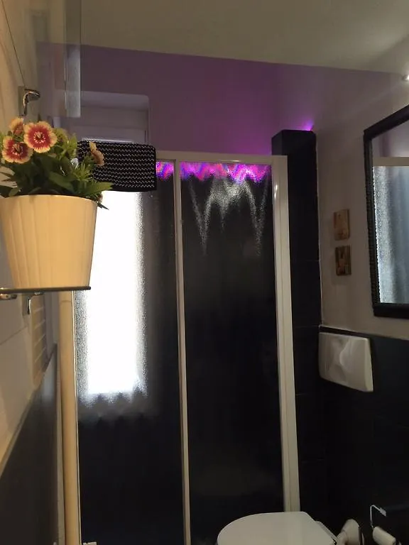 Apartment Kibilu - Via Confalonieri - Stazione Garibaldi - Zona Isola Milan