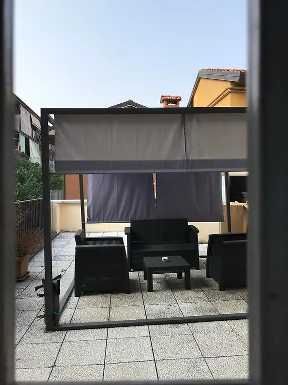 Kibilu - Via Confalonieri - Stazione Garibaldi - Zona Isola Milan Italy