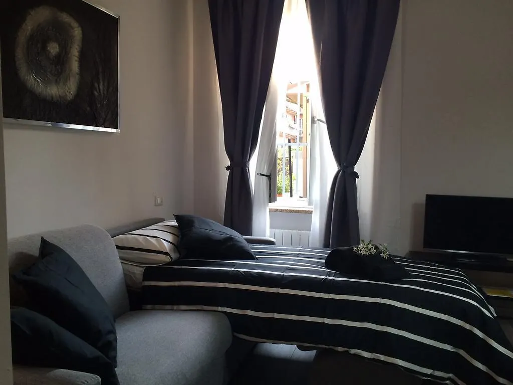 Apartment Kibilu - Via Confalonieri - Stazione Garibaldi - Zona Isola Milan