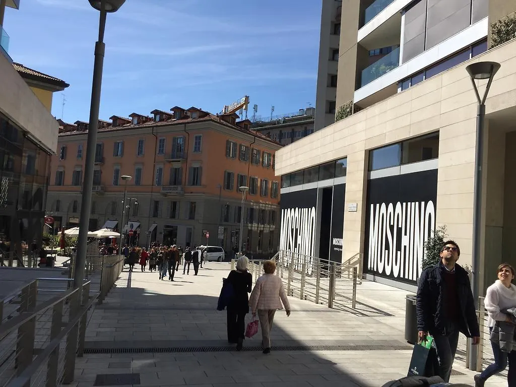 Kibilu - Via Confalonieri - Stazione Garibaldi - Zona Isola Milan Italy