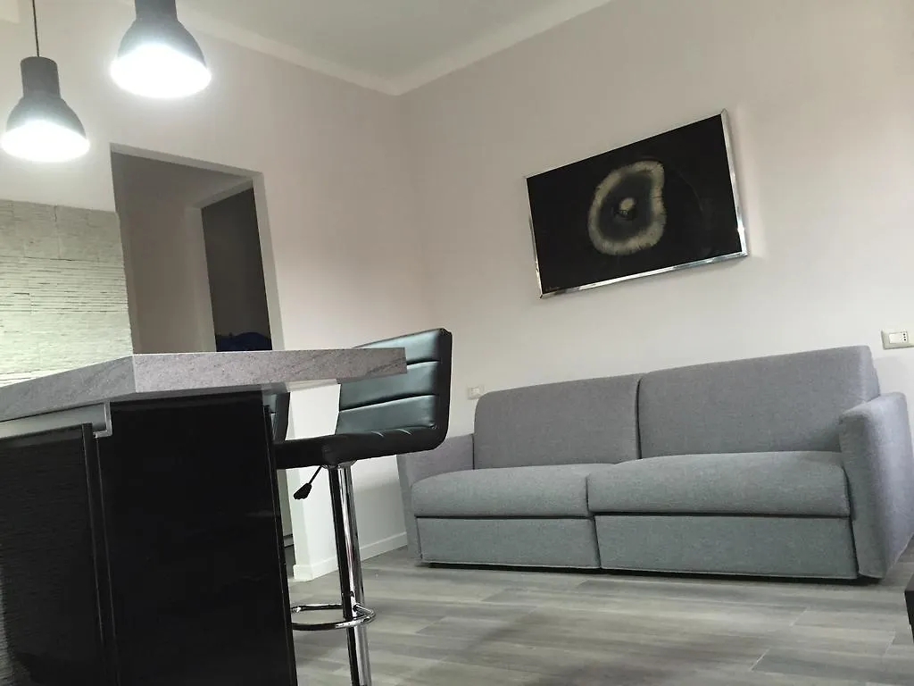 Kibilu - Via Confalonieri - Stazione Garibaldi - Zona Isola Milan Apartment